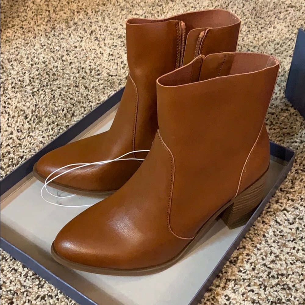 Universal Thread Booties